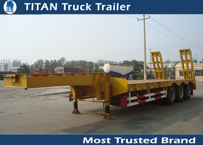 TITAN Heavy Transports tri Axle LowBed Semi Trailer with small ladders supplier