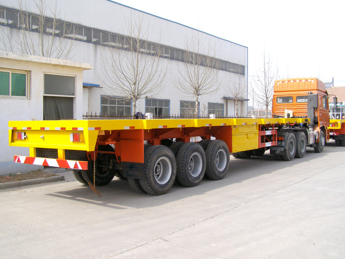 Tri Axle 40ft Container Transport Flatbed Semi Trailers 