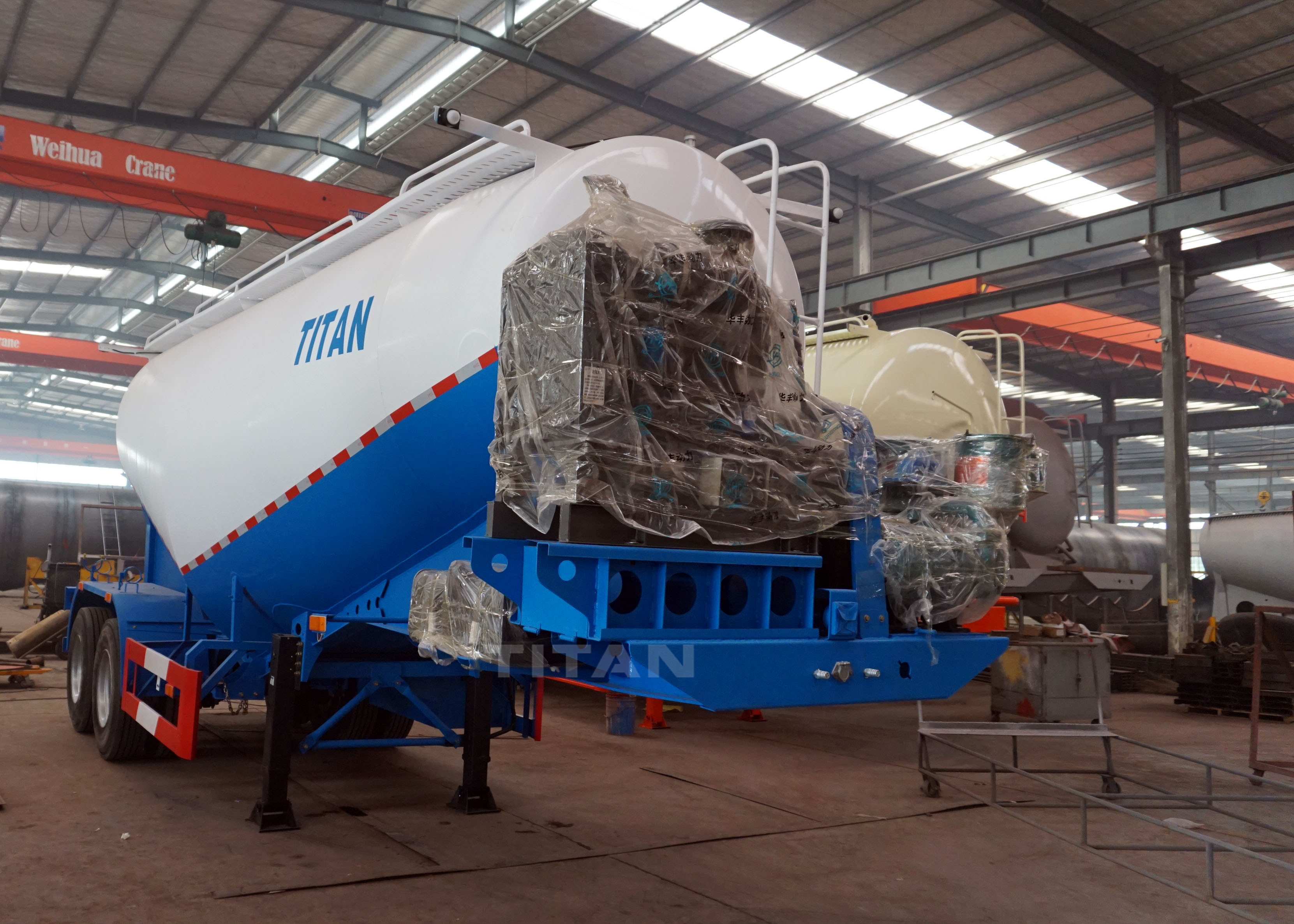 TITAN Vehicle dry bulk cement truck,bulk cement truck cement bulker
